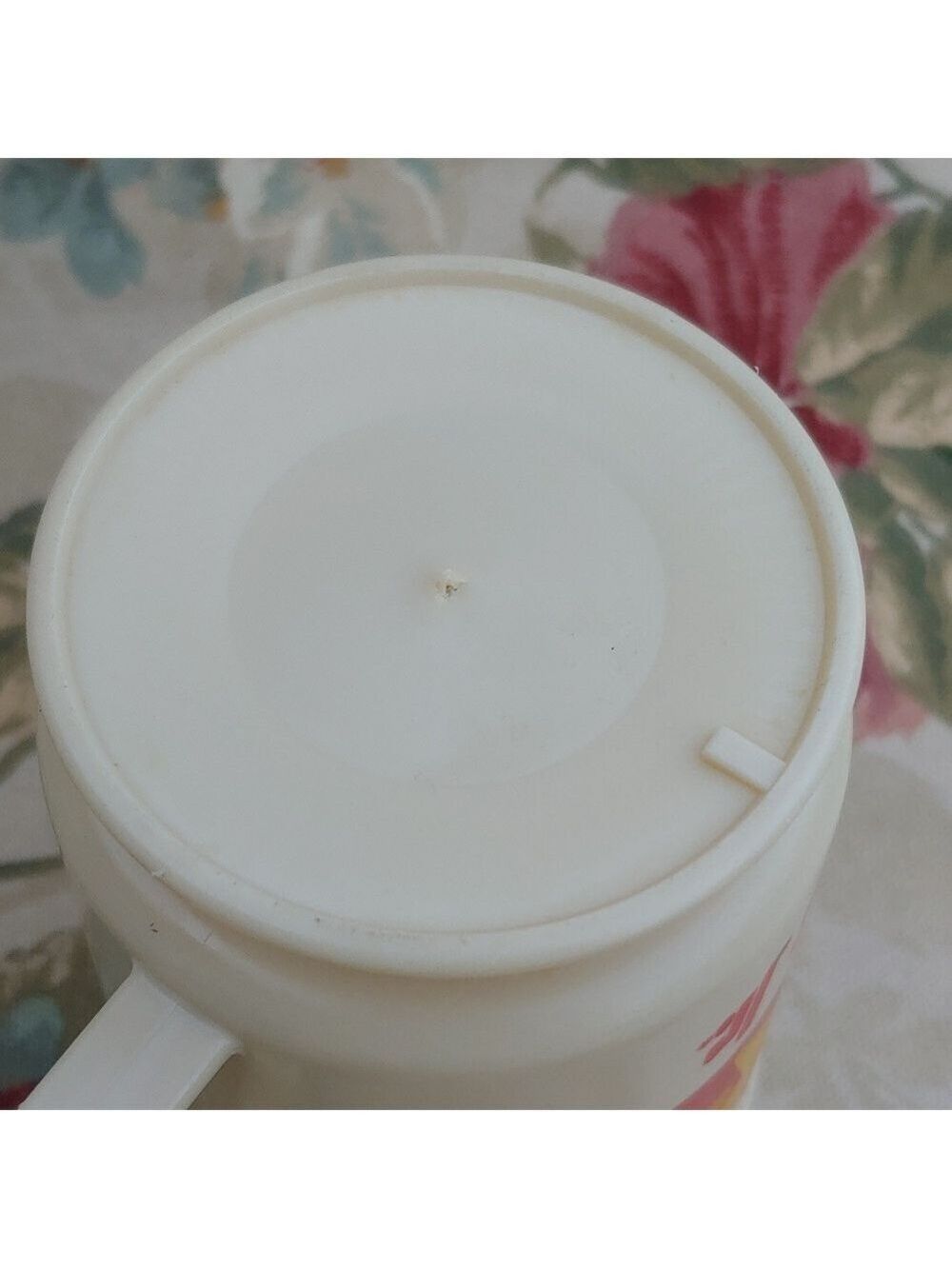 Carl's Jr Vintage Collectible Plastic Drinking Cup with Yellow Superstar Design - Picture 10 of 15